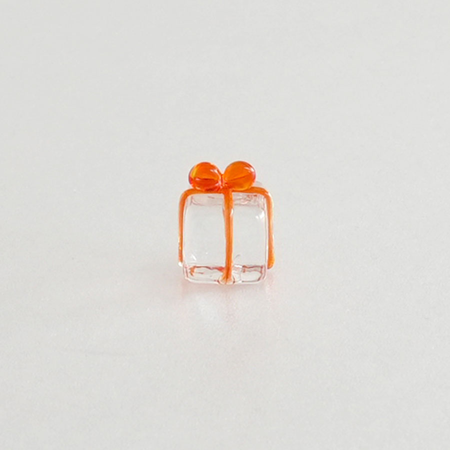 クリアボックス　赤リボン　ミニミニプレゼントボックス　ガラス　ハンドメイド